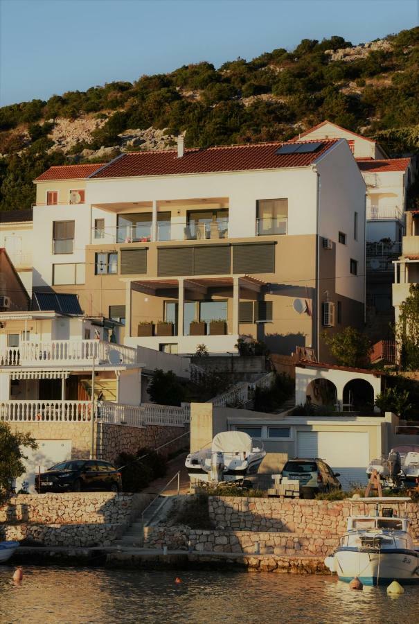 Villa Pina ティスノ エクステリア 写真